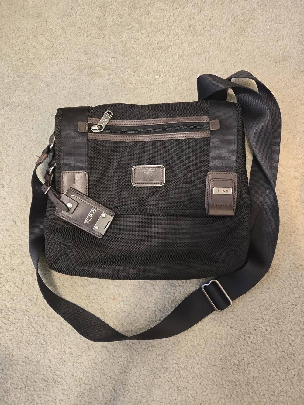 Tumi Black Crossbody Messenger Bag - Black Unisex